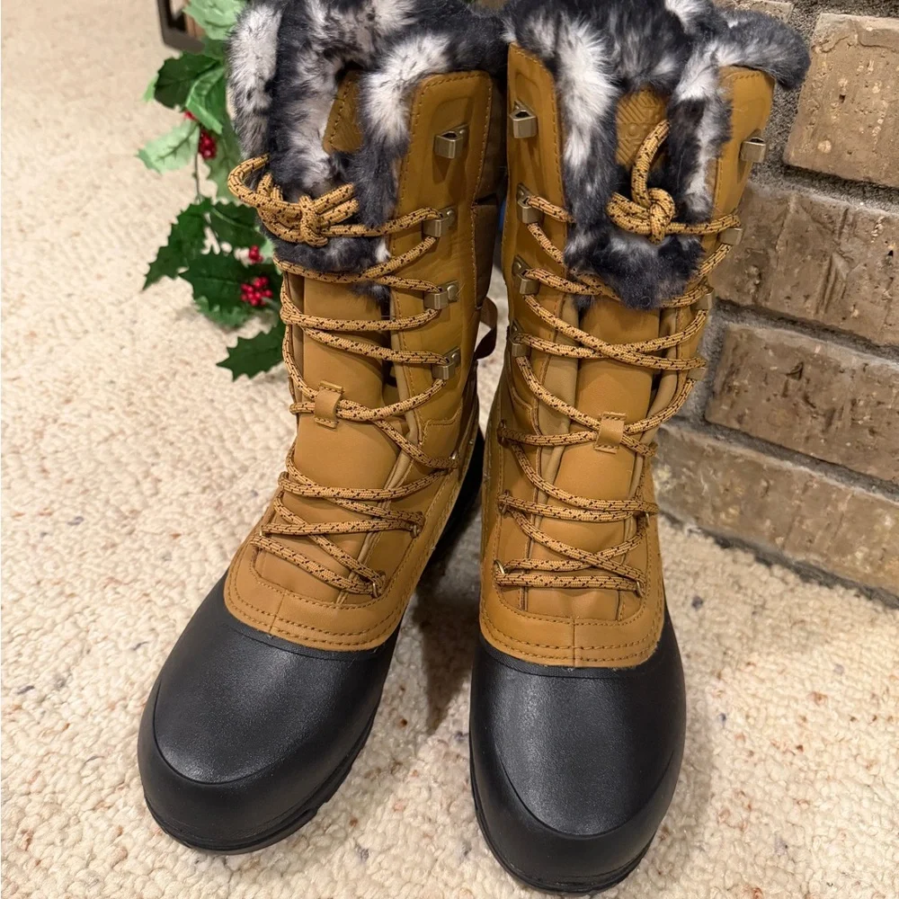 The North‎ Face Brown and Black Winter Boots Ladies Size 11 NEW In Box